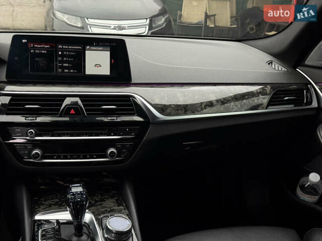 Черный БМВ 5 Серия, объемом двигателя 3 л и пробегом 130 тыс. км за 36500 $, фото 15 на Automoto.ua