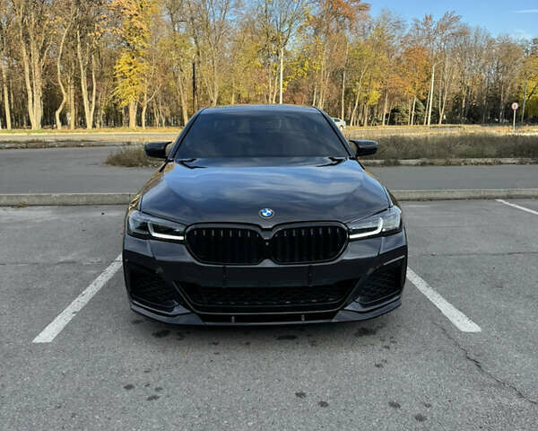 Черный БМВ 5 Серия, объемом двигателя 3 л и пробегом 260 тыс. км за 28999 $, фото 1 на Automoto.ua