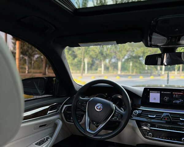 Черный БМВ 5 Серия, объемом двигателя 3 л и пробегом 130 тыс. км за 33333 $, фото 15 на Automoto.ua