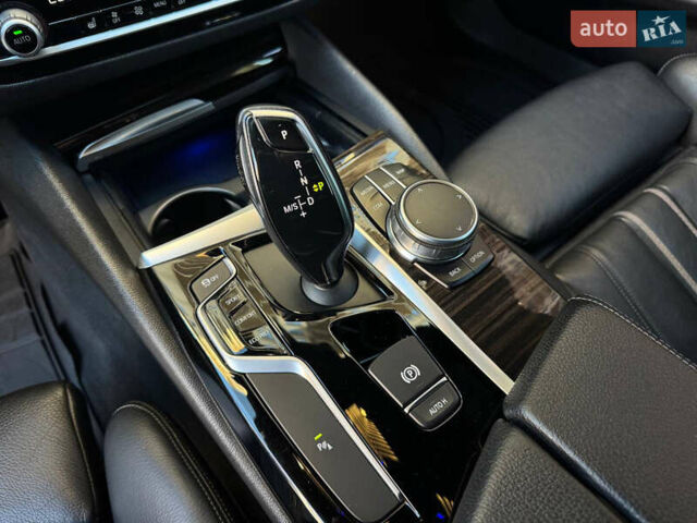 Черный БМВ 5 Серия, объемом двигателя 3 л и пробегом 97 тыс. км за 28900 $, фото 23 на Automoto.ua