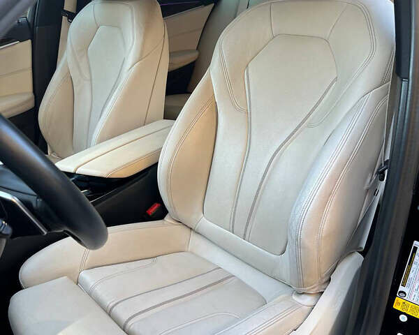 Черный БМВ 5 Серия, объемом двигателя 3 л и пробегом 120 тыс. км за 33500 $, фото 33 на Automoto.ua