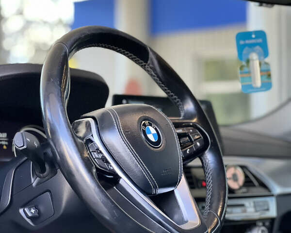 Чорний БМВ 5 Серія, об'ємом двигуна 2 л та пробігом 234 тис. км за 33500 $, фото 10 на Automoto.ua