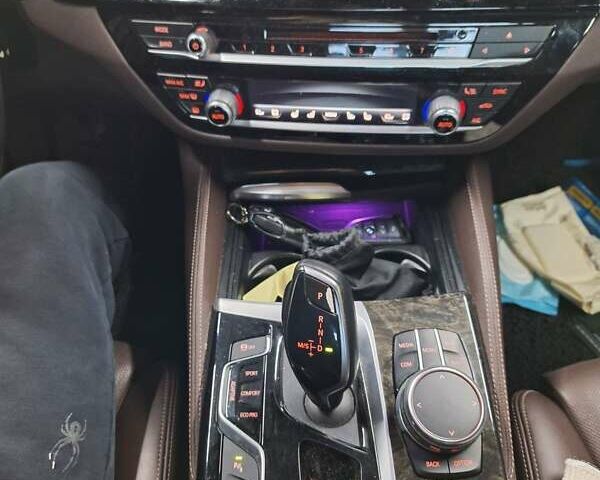 Чорний БМВ 5 Серія, об'ємом двигуна 2.99 л та пробігом 133 тис. км за 21500 $, фото 8 на Automoto.ua