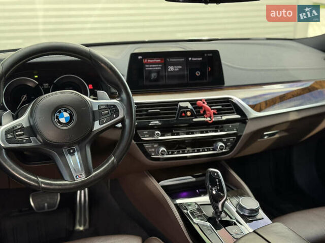 Чорний БМВ 5 Серія, об'ємом двигуна 3 л та пробігом 182 тис. км за 33500 $, фото 10 на Automoto.ua
