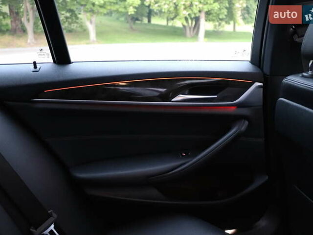 Черный БМВ 5 Серия, объемом двигателя 2 л и пробегом 122 тыс. км за 27999 $, фото 26 на Automoto.ua