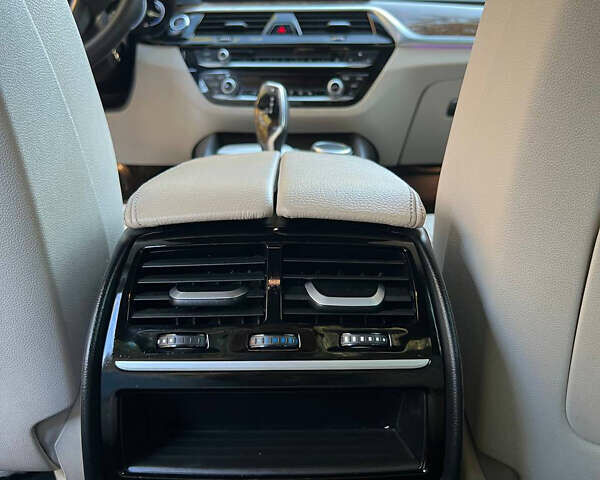 Черный БМВ 5 Серия, объемом двигателя 3 л и пробегом 120 тыс. км за 33500 $, фото 25 на Automoto.ua