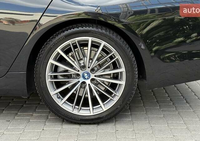 Чорний БМВ 5 Серія, об'ємом двигуна 2 л та пробігом 122 тис. км за 31000 $, фото 27 на Automoto.ua