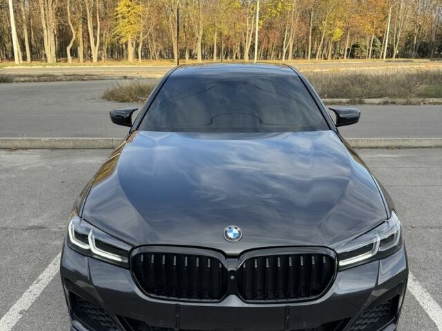 Черный БМВ 5 Серия, объемом двигателя 3 л и пробегом 260 тыс. км за 28999 $, фото 1 на Automoto.ua