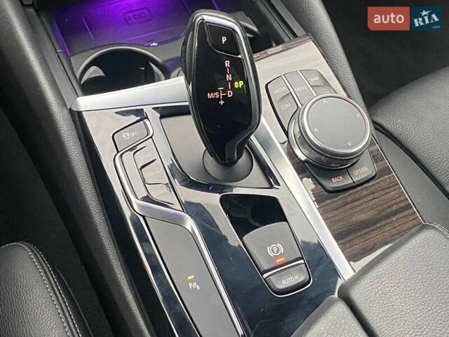 БМВ 5 Серия 2017 в Киеве на Automoto.ua Черный БМВ 5 Серия, объемом двигателя 3 л и пробегом 99 тыс. км за 31990 $, фото 19 на Automoto.ua