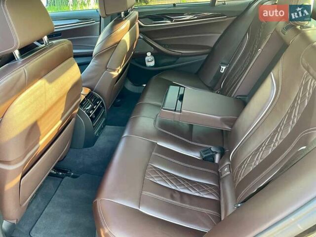 Чорний БМВ 5 Серія, об'ємом двигуна 3 л та пробігом 73 тис. км за 36800 $, фото 22 на Automoto.ua
