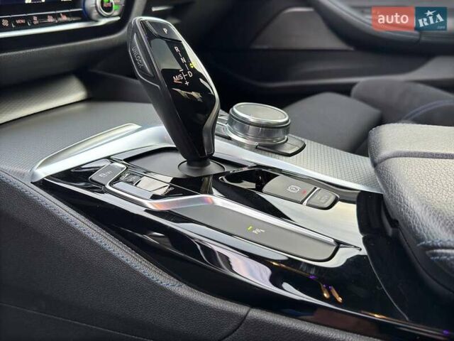 Черный БМВ 5 Серия, объемом двигателя 2.99 л и пробегом 239 тыс. км за 32300 $, фото 54 на Automoto.ua