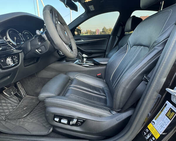 Чорний БМВ 5 Серія, об'ємом двигуна 3 л та пробігом 107 тис. км за 35000 $, фото 9 на Automoto.ua