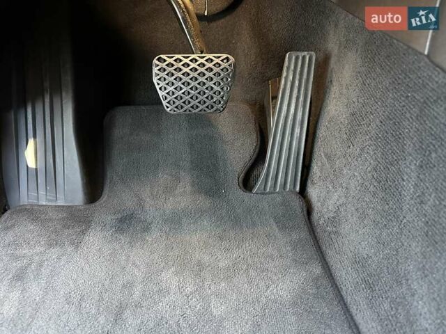 Черный БМВ 5 Серия, объемом двигателя 2 л и пробегом 225 тыс. км за 28500 $, фото 39 на Automoto.ua