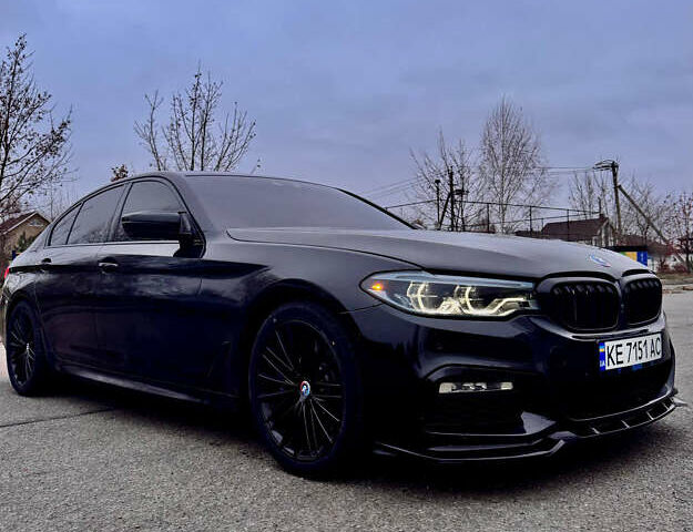 Чорний БМВ 5 Серія, об'ємом двигуна 3 л та пробігом 110 тис. км за 33000 $, фото 1 на Automoto.ua