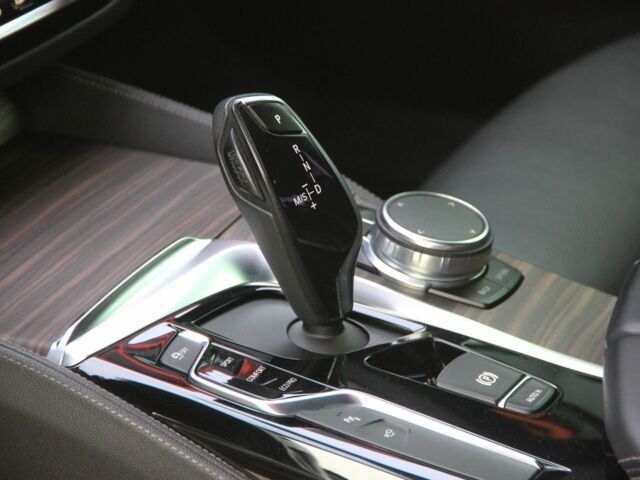 Чорний БМВ 5 Серія, об'ємом двигуна 2 л та пробігом 62 тис. км за 31000 $, фото 15 на Automoto.ua