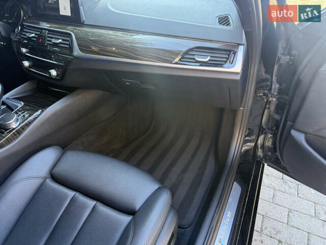 Черный БМВ 5 Серия, объемом двигателя 2 л и пробегом 277 тыс. км за 21500 $, фото 5 на Automoto.ua