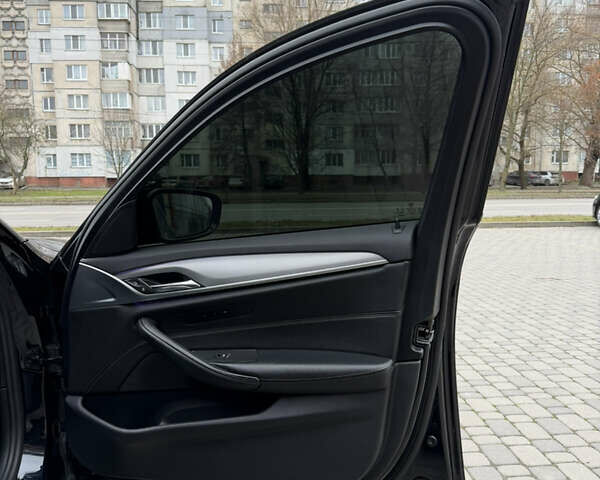 Чорний БМВ 5 Серія, об'ємом двигуна 2.99 л та пробігом 235 тис. км за 34500 $, фото 31 на Automoto.ua