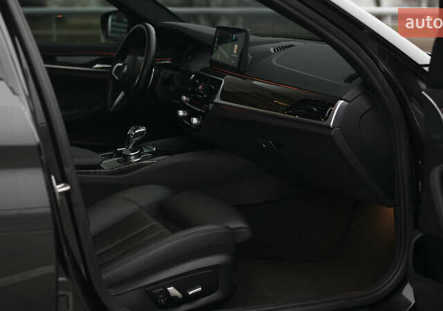 Чорний БМВ 5 Серія, об'ємом двигуна 2 л та пробігом 162 тис. км за 29999 $, фото 10 на Automoto.ua