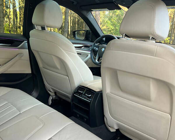 Черный БМВ 5 Серия, объемом двигателя 3 л и пробегом 120 тыс. км за 33500 $, фото 16 на Automoto.ua