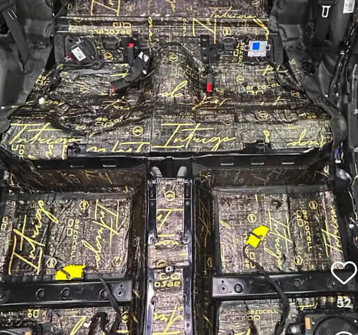 Чорний БМВ 5 Серія, об'ємом двигуна 3 л та пробігом 148 тис. км за 35000 $, фото 29 на Automoto.ua