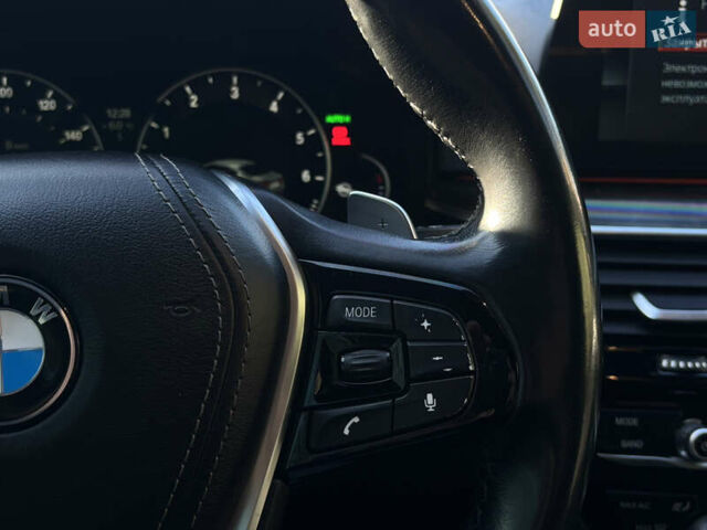 Черный БМВ 5 Серия, объемом двигателя 2 л и пробегом 174 тыс. км за 27499 $, фото 9 на Automoto.ua