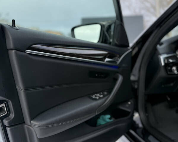 Черный БМВ 5 Серия, объемом двигателя 2 л и пробегом 155 тыс. км за 25499 $, фото 13 на Automoto.ua