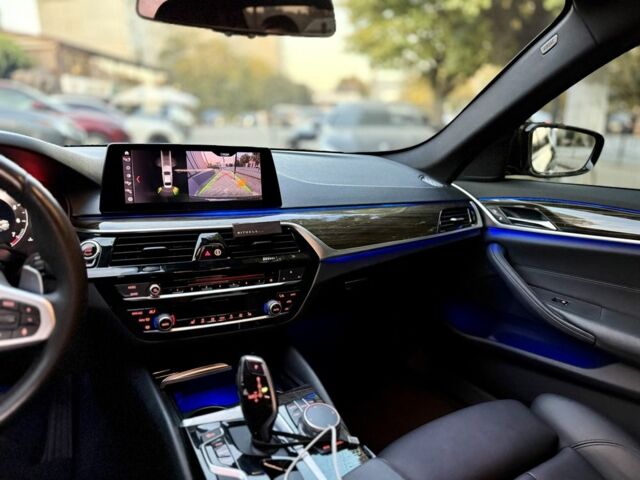 Черный БМВ 5 Серия, объемом двигателя 2.03 л и пробегом 80 тыс. км за 23000 $, фото 13 на Automoto.ua