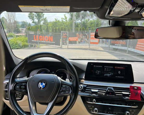 Чорний БМВ 5 Серія, об'ємом двигуна 2 л та пробігом 105 тис. км за 33500 $, фото 19 на Automoto.ua