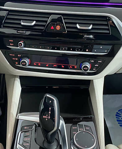 Чорний БМВ 5 Серія, об'ємом двигуна 3 л та пробігом 180 тис. км за 39950 $, фото 22 на Automoto.ua