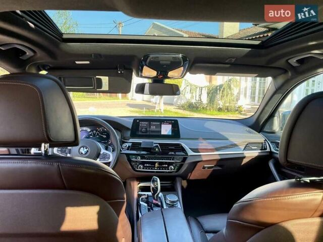 Чорний БМВ 5 Серія, об'ємом двигуна 3 л та пробігом 73 тис. км за 36800 $, фото 25 на Automoto.ua