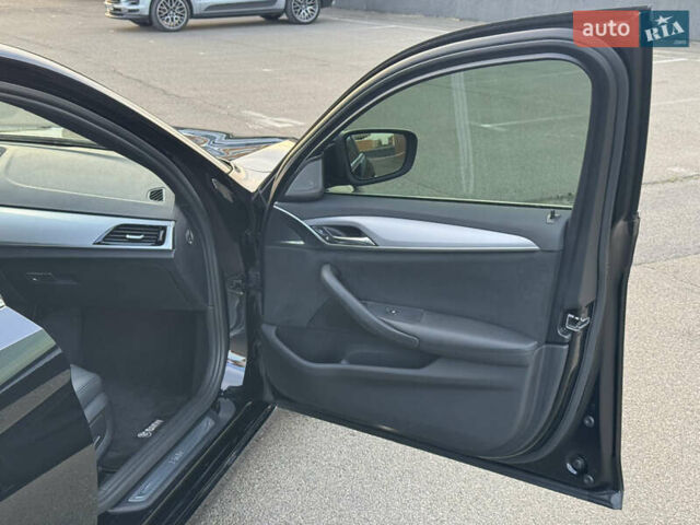 Черный БМВ 5 Серия, объемом двигателя 3 л и пробегом 159 тыс. км за 33700 $, фото 26 на Automoto.ua