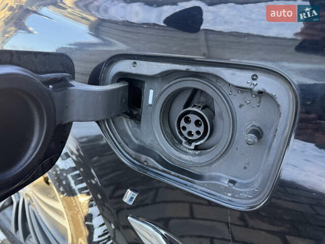 Черный БМВ 5 Серия, объемом двигателя 2 л и пробегом 277 тыс. км за 21500 $, фото 11 на Automoto.ua