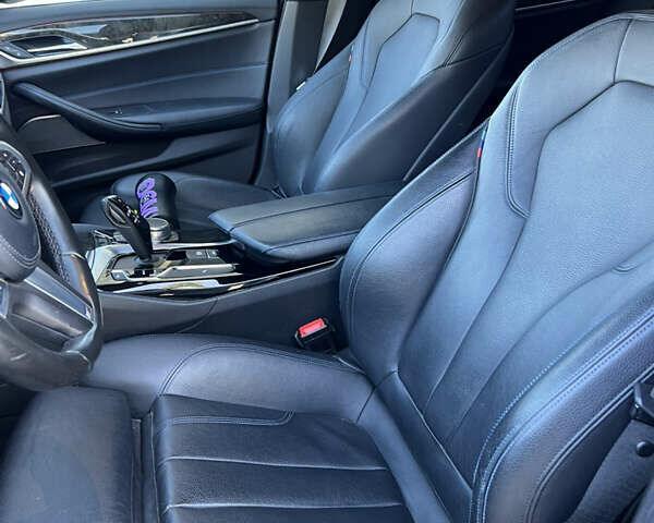 Чорний БМВ 5 Серія, об'ємом двигуна 3 л та пробігом 178 тис. км за 30500 $, фото 17 на Automoto.ua