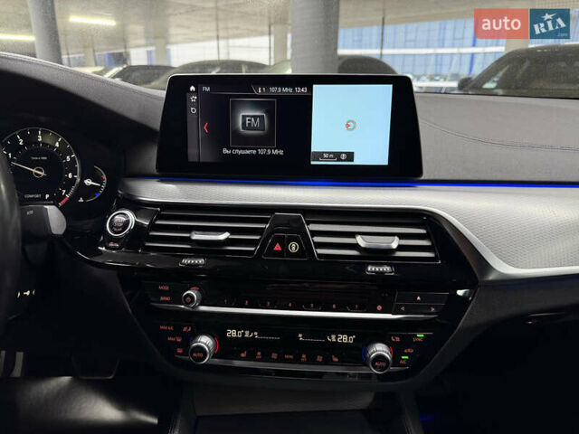 Чорний БМВ 5 Серія, об'ємом двигуна 3 л та пробігом 160 тис. км за 29900 $, фото 26 на Automoto.ua