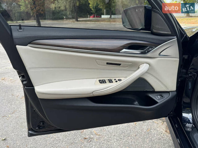 Черный БМВ 5 Серия, объемом двигателя 3 л и пробегом 143 тыс. км за 33000 $, фото 14 на Automoto.ua