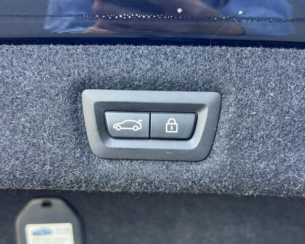 Чорний БМВ 5 Серія, об'ємом двигуна 3 л та пробігом 178 тис. км за 31800 $, фото 21 на Automoto.ua