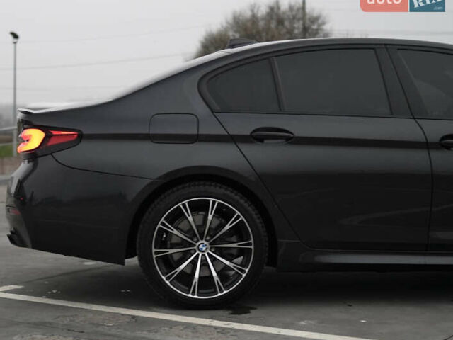 Чорний БМВ 5 Серія, об'ємом двигуна 2 л та пробігом 162 тис. км за 29999 $, фото 5 на Automoto.ua