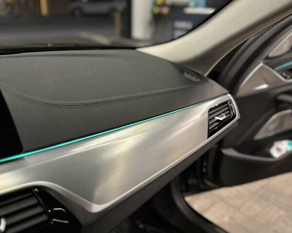 Черный БМВ 5 Серия, объемом двигателя 3 л и пробегом 169 тыс. км за 27999 $, фото 12 на Automoto.ua