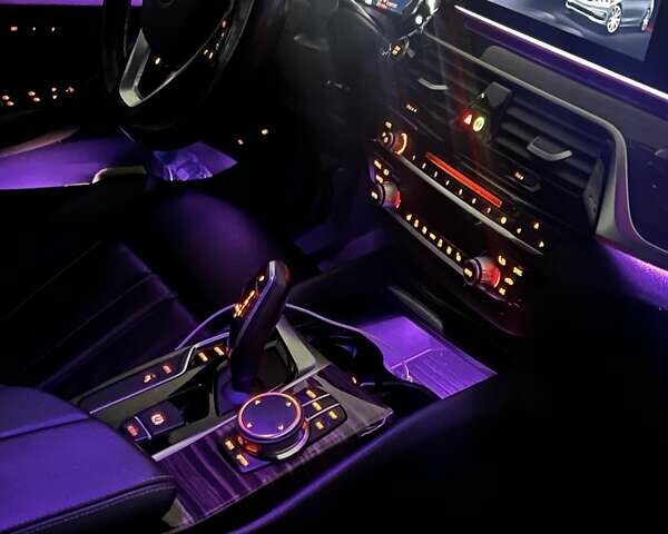 Чорний БМВ 5 Серія, об'ємом двигуна 2 л та пробігом 122 тис. км за 31000 $, фото 24 на Automoto.ua