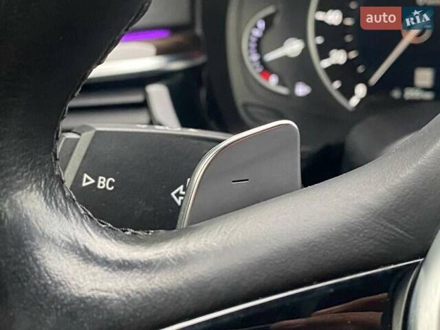 БМВ 5 Серия 2017 в Киеве на Automoto.ua Черный БМВ 5 Серия, объемом двигателя 3 л и пробегом 99 тыс. км за 31990 $, фото 27 на Automoto.ua