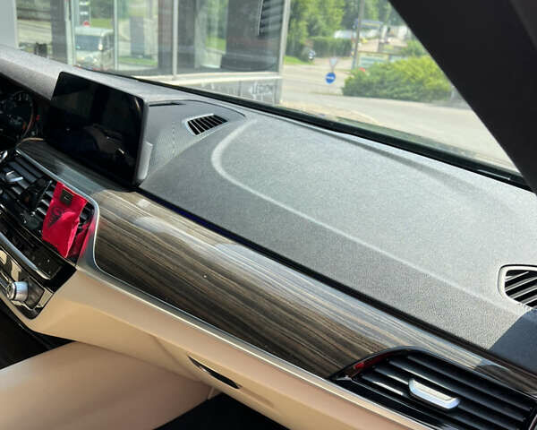 Чорний БМВ 5 Серія, об'ємом двигуна 2 л та пробігом 105 тис. км за 33500 $, фото 29 на Automoto.ua