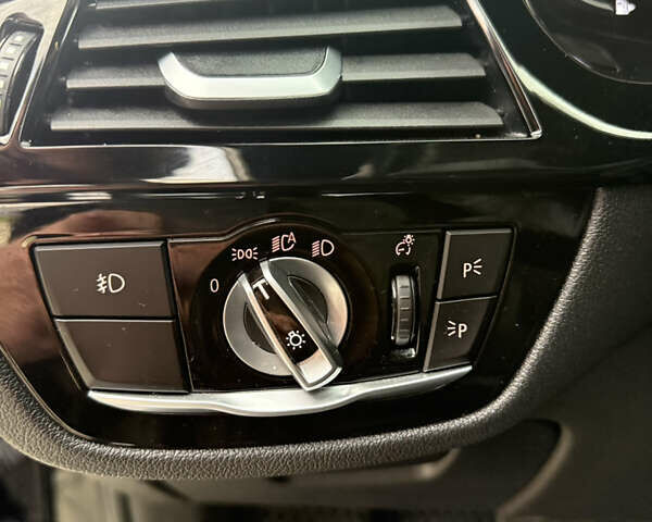 Черный БМВ 5 Серия, объемом двигателя 3 л и пробегом 170 тыс. км за 33000 $, фото 31 на Automoto.ua