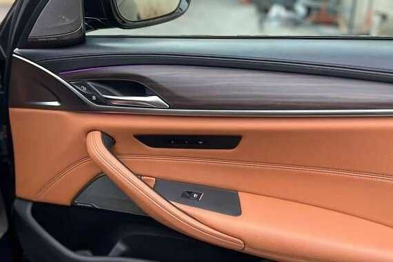 Чорний БМВ 5 Серія, об'ємом двигуна 3 л та пробігом 130 тис. км за 23000 $, фото 13 на Automoto.ua