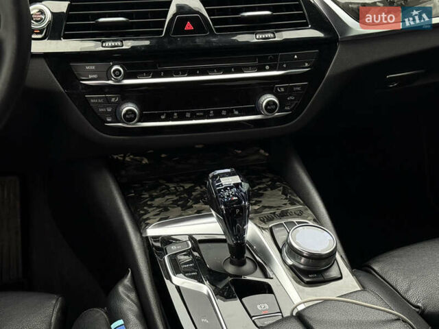 Черный БМВ 5 Серия, объемом двигателя 3 л и пробегом 130 тыс. км за 36500 $, фото 16 на Automoto.ua