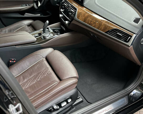 Черный БМВ 5 Серия, объемом двигателя 2.99 л и пробегом 220 тыс. км за 38000 $, фото 12 на Automoto.ua