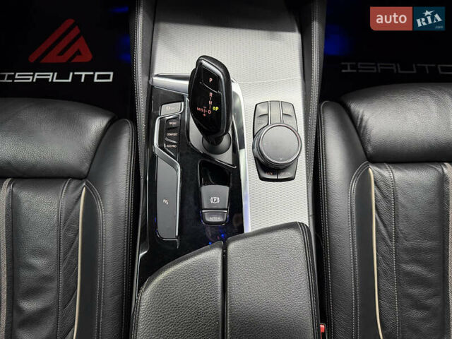 Чорний БМВ 5 Серія, об'ємом двигуна 3 л та пробігом 160 тис. км за 29900 $, фото 27 на Automoto.ua