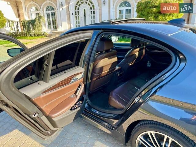 Чорний БМВ 5 Серія, об'ємом двигуна 3 л та пробігом 73 тис. км за 36800 $, фото 16 на Automoto.ua
