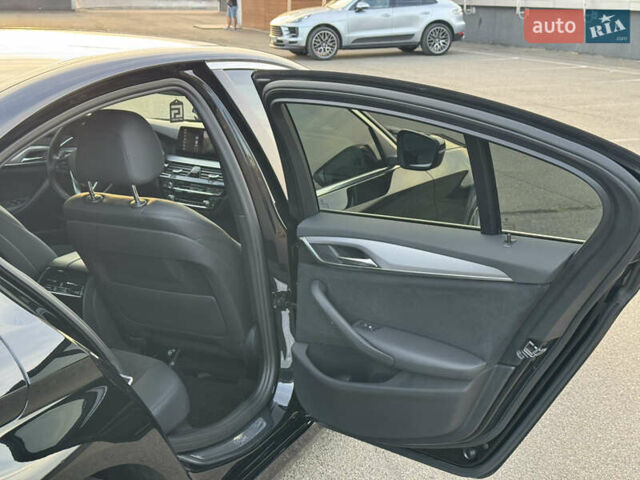 Черный БМВ 5 Серия, объемом двигателя 3 л и пробегом 159 тыс. км за 33700 $, фото 24 на Automoto.ua