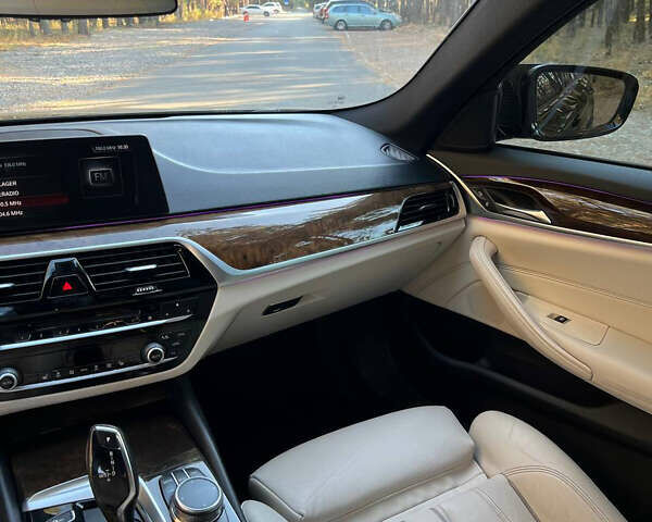 Черный БМВ 5 Серия, объемом двигателя 3 л и пробегом 120 тыс. км за 33500 $, фото 23 на Automoto.ua