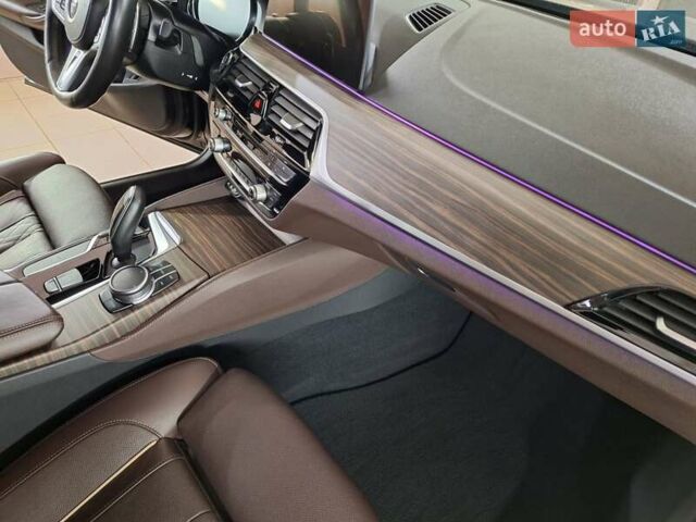 Черный БМВ 5 Серия, объемом двигателя 2 л и пробегом 135 тыс. км за 32000 $, фото 27 на Automoto.ua